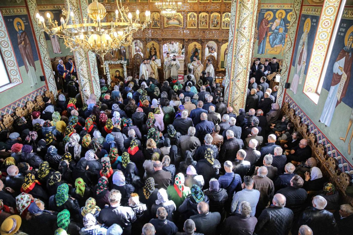 Hramul Mănăstirii Râșca Transilvană 312000