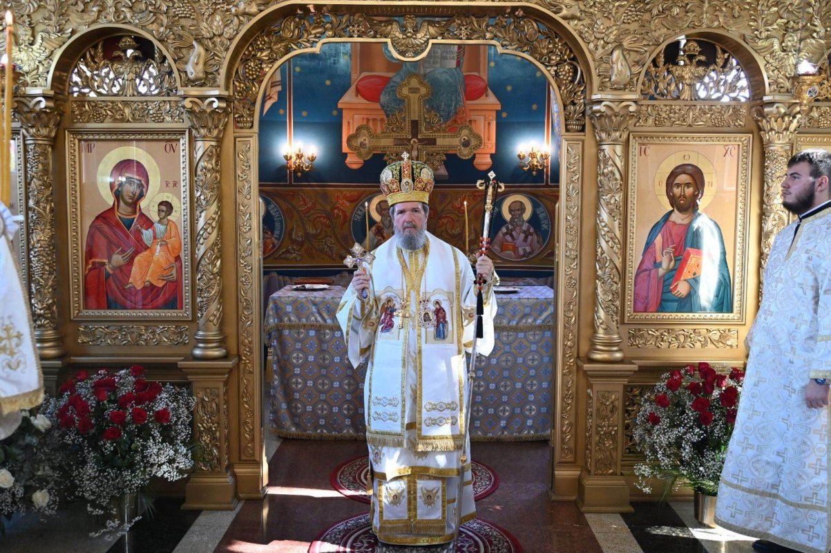 Sărbătoare în comunitatea orădeană adunată în jurul Sfintei Cuvioase Parascheva 311989