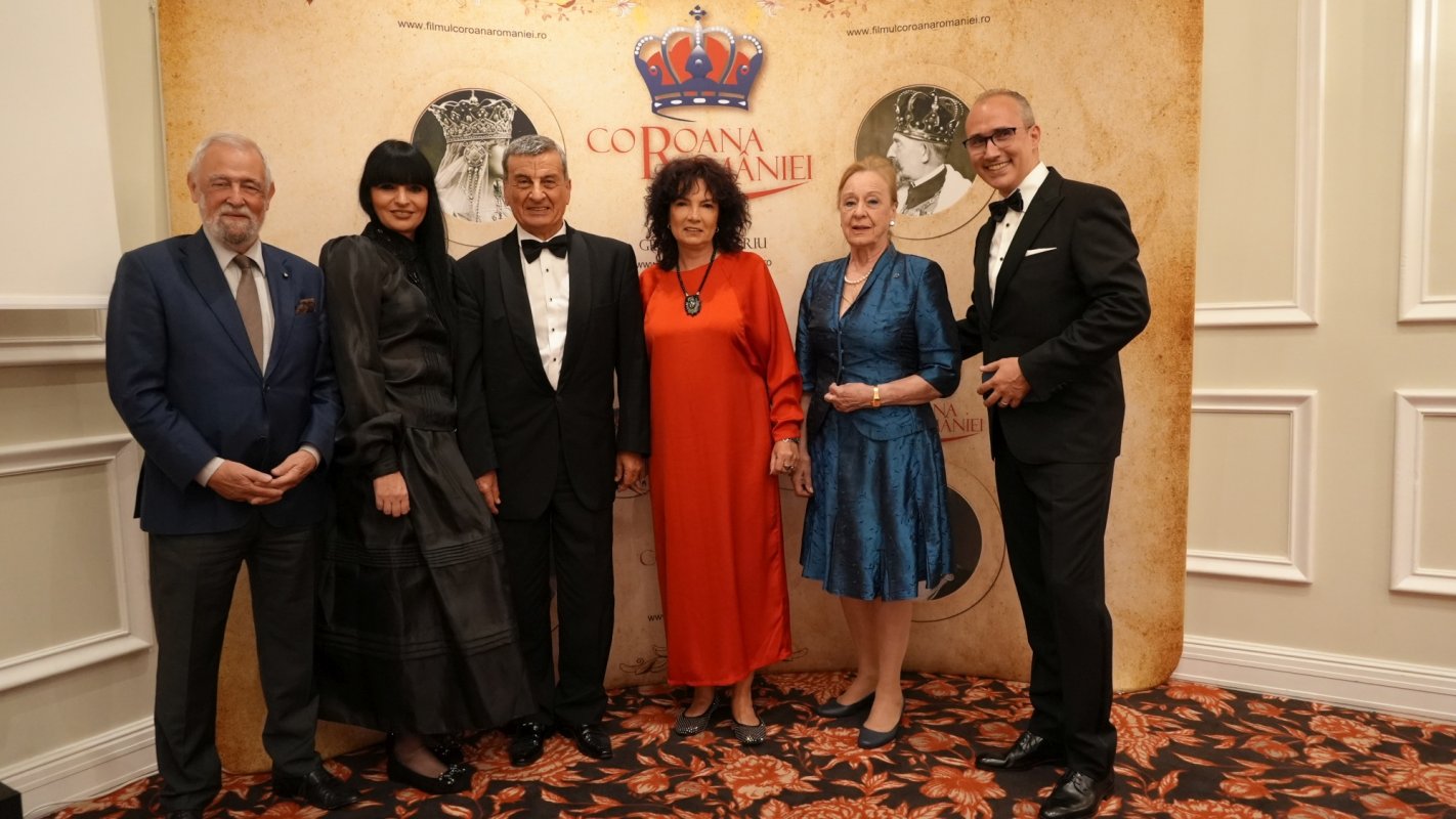 Evenimente de succes pentru filmul „Coroana României” în Franța 312144