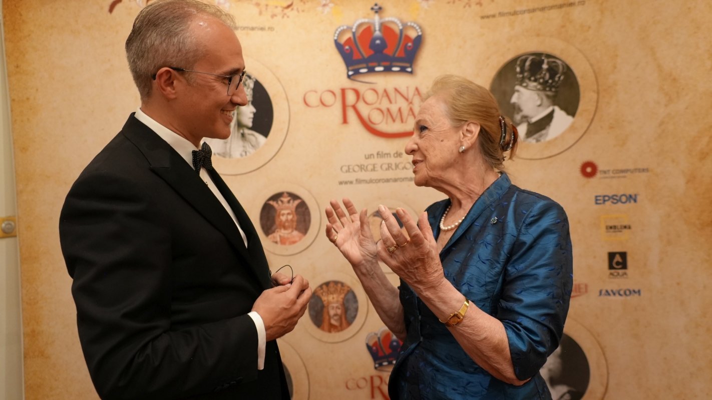 Evenimente de succes pentru filmul „Coroana României” în Franța 312145