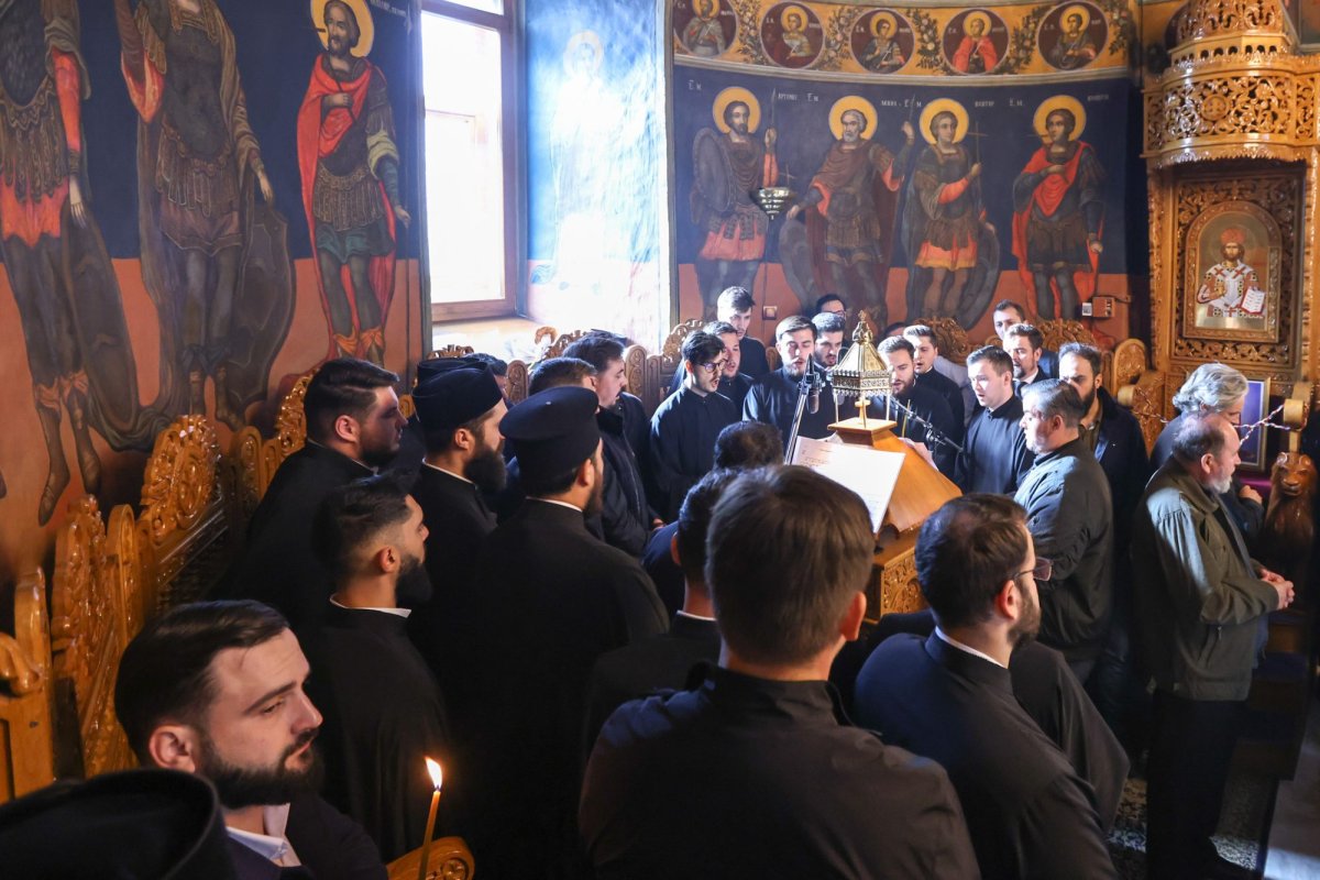 Preot și ostenitor de la Centrul eparhial din Buzău a fost condus pe ultimul drum 312164