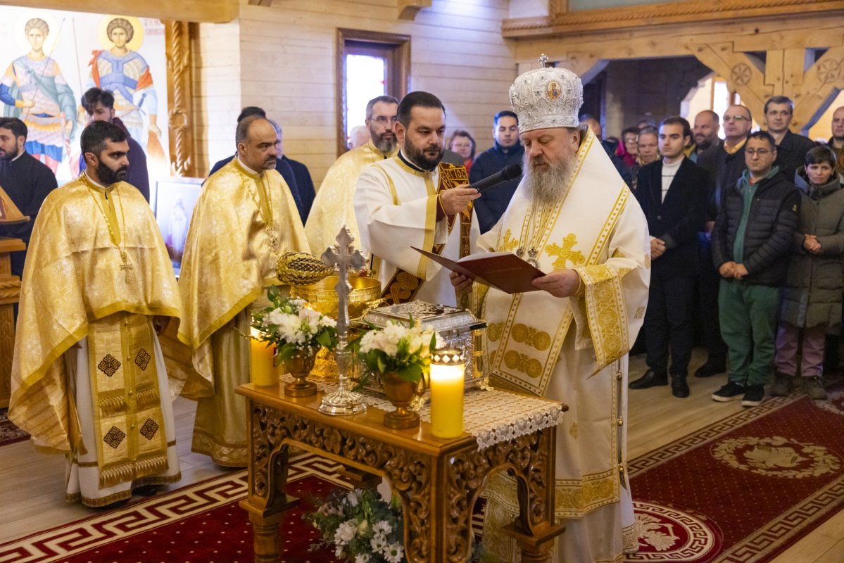 Moaștele Sfântului și Dreptului Simeon pentru o parohie bucureșteană 312341