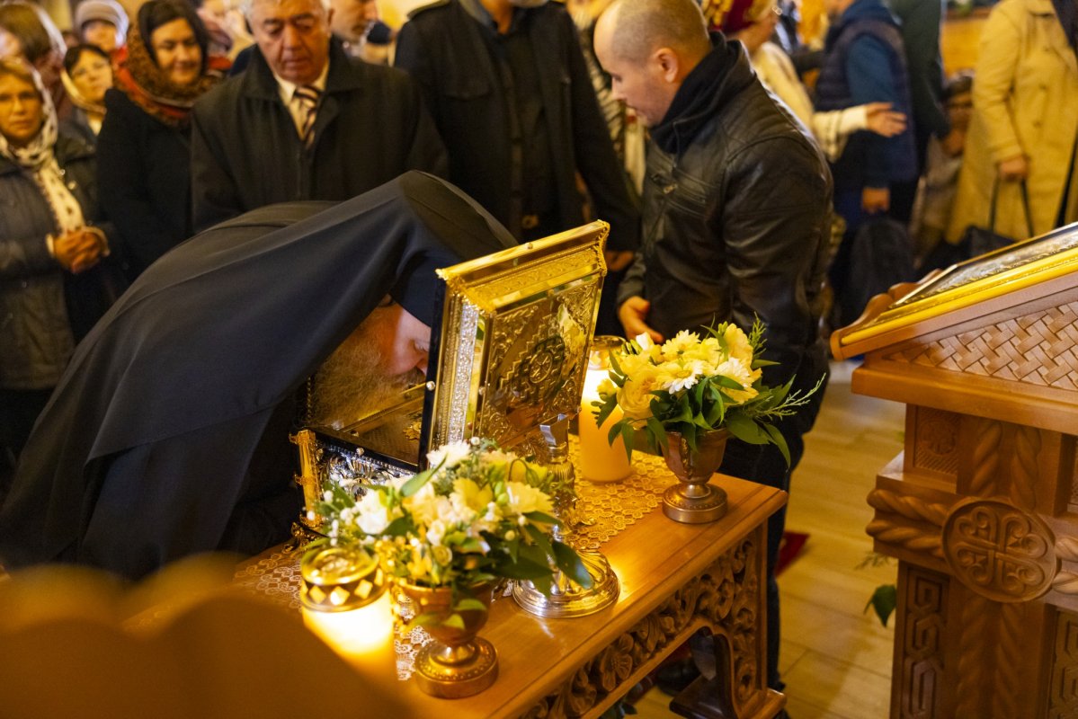 Moaștele Sfântului și Dreptului Simeon pentru o parohie bucureșteană 312359