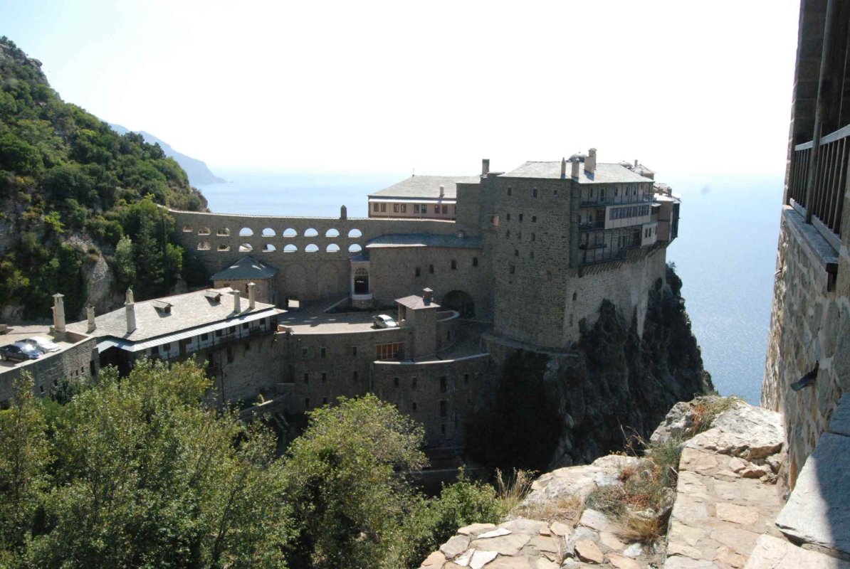 Pelerin în Sfântul Munte Athos cu binecuvântarea Maicii Domnului 311305