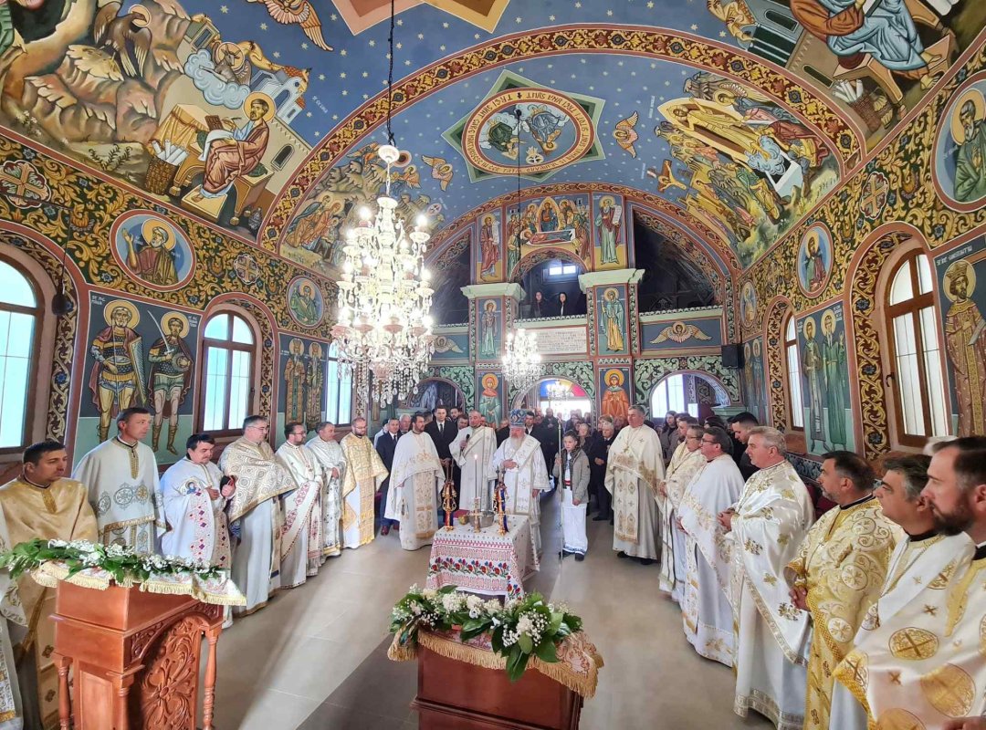 Binecuvântare arhierească la biserica din Țaga, judeţul Cluj 312387
