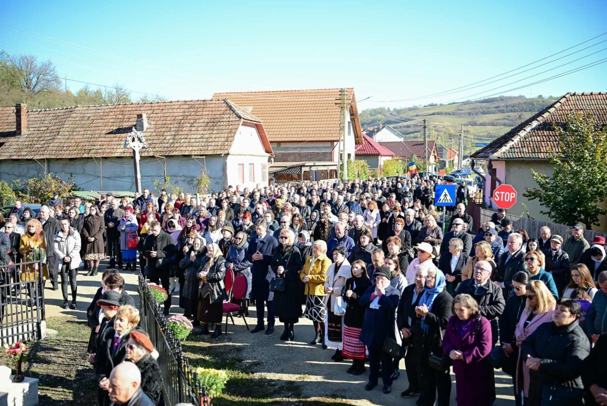 Binecuvântare arhierească la biserica din Țaga, judeţul Cluj 312393