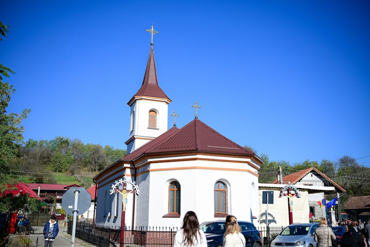 Binecuvântare arhierească la biserica din Țaga, judeţul Cluj 312394