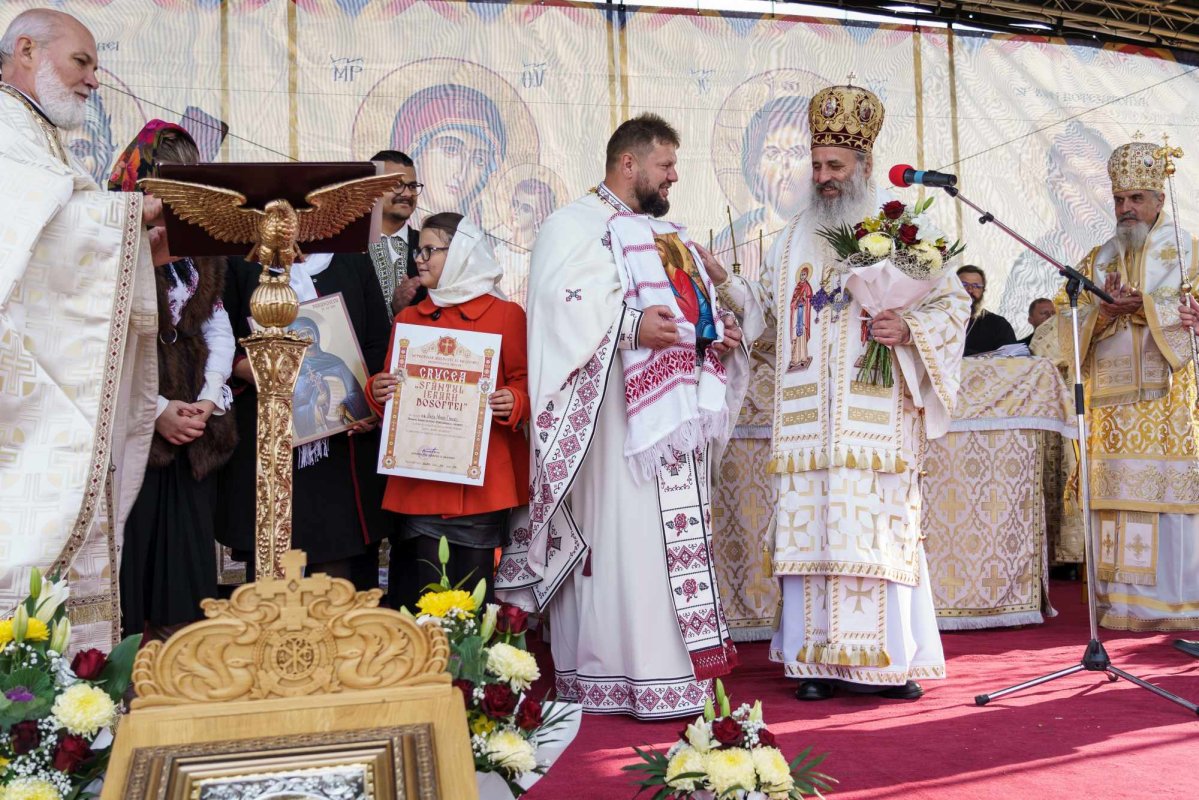 Biserica Parohiei Mărgineni II din județul Neamț, sfințită de doi ierarhi 312399