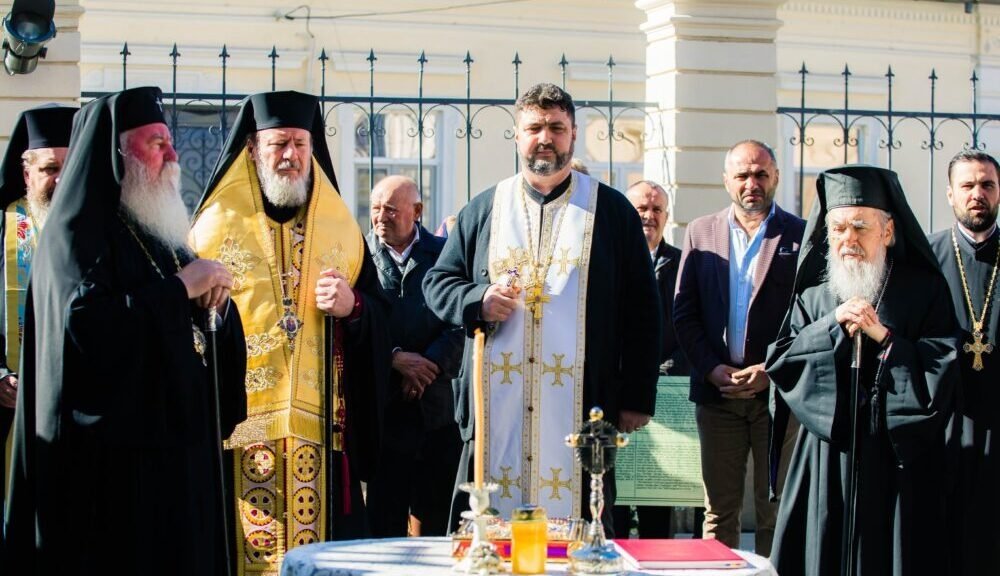 Înnoirea Bisericii „Adormirea Maicii Domnului” din Lipova 312440