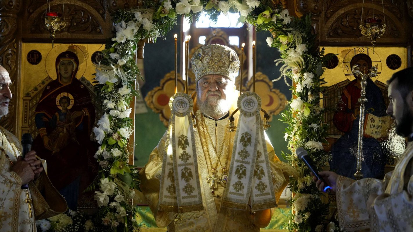 Pictura bisericii din Broşteni, judeţul Sibiu, a fost sfinţită 312464