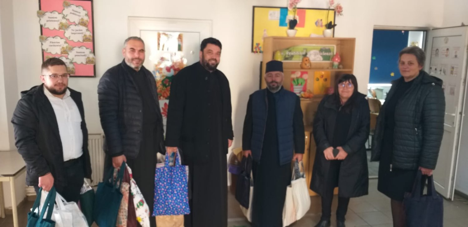 Daruri pentru elevii din două sate ale judeţului Sibiu 312695