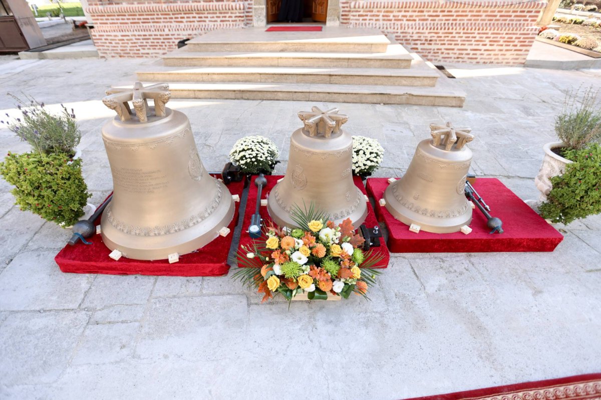 Noi clopote la catedrala voievodală din Buzău 312713