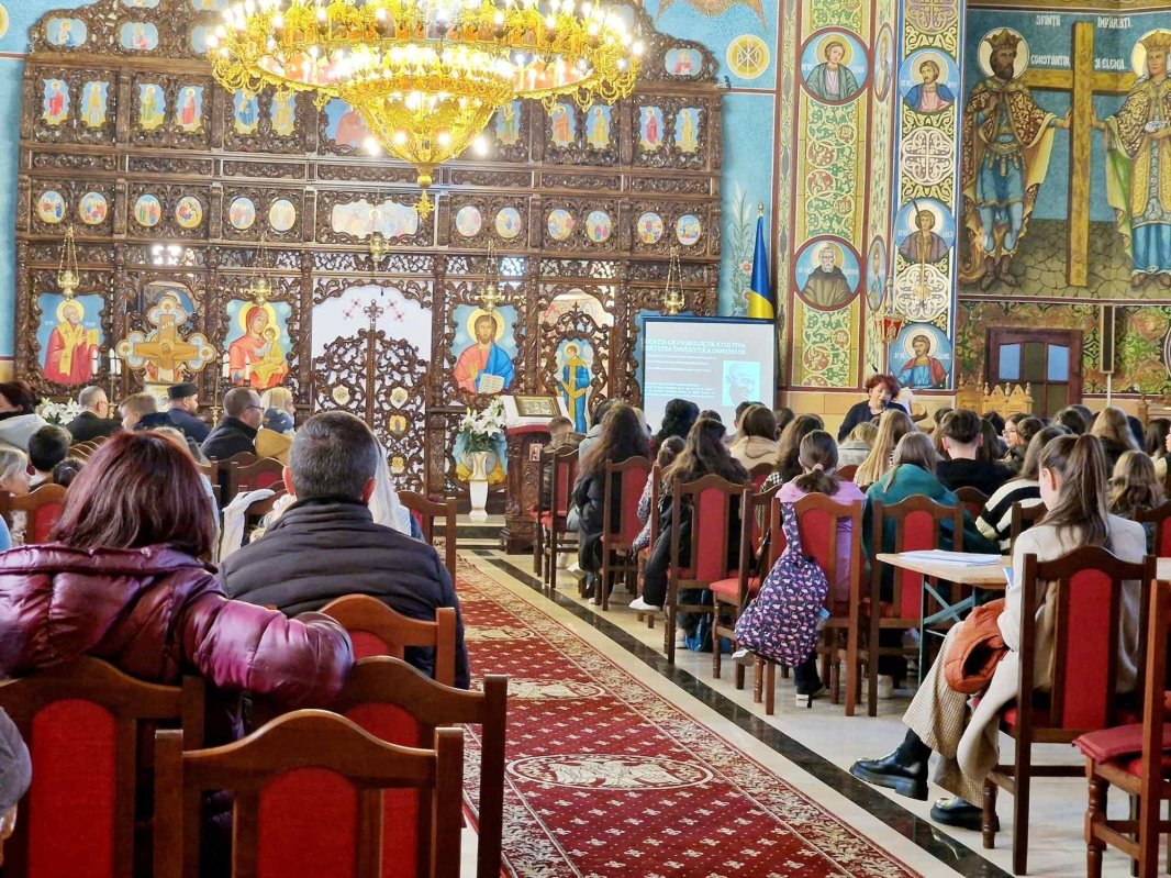 Workshopul „Educație și valori în societatea actualăˮ, la Târgu Mureş 312704