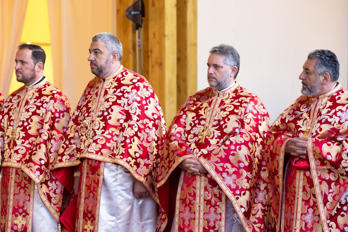 Mucenicul Dimitrie cinstit la București de Arhiepiscopul Ciprului 313301