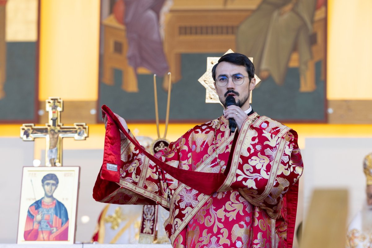 Mucenicul Dimitrie cinstit la București de Arhiepiscopul Ciprului 313306