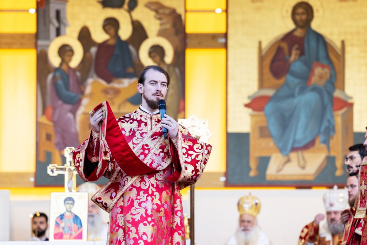 Mucenicul Dimitrie cinstit la București de Arhiepiscopul Ciprului 313307