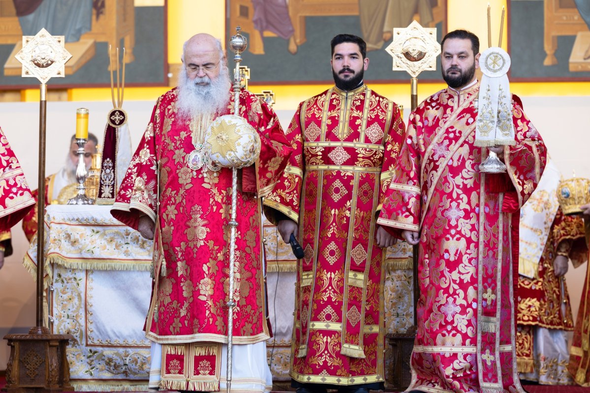 Mucenicul Dimitrie cinstit la București de Arhiepiscopul Ciprului 313313