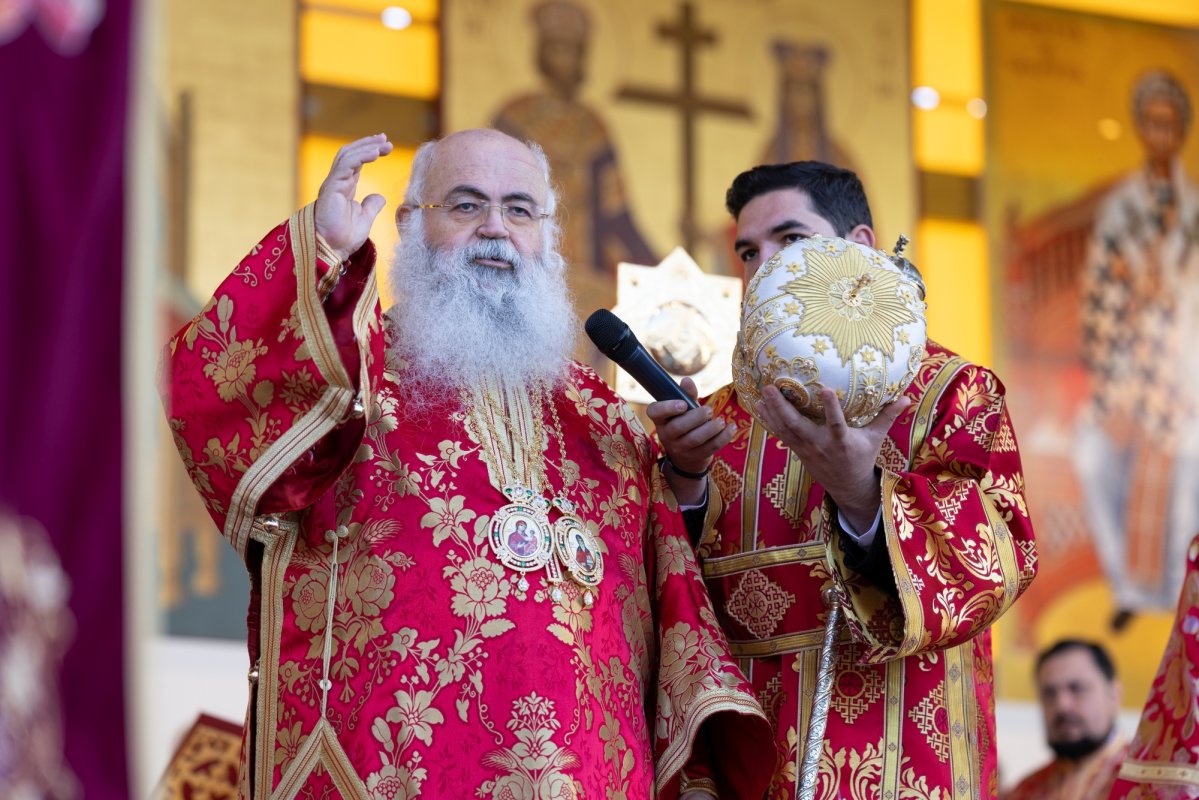 Mucenicul Dimitrie cinstit la București de Arhiepiscopul Ciprului 313316