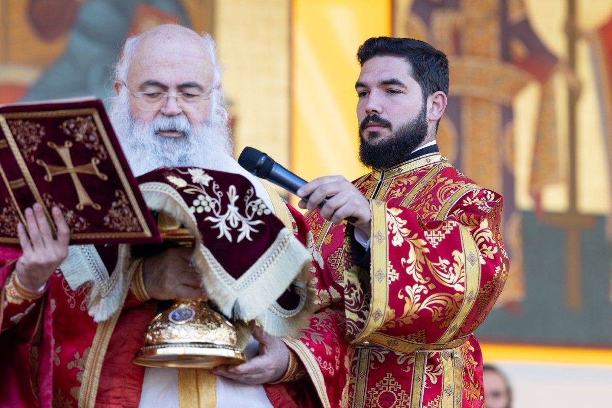 Mucenicul Dimitrie cinstit la București de Arhiepiscopul Ciprului 313326