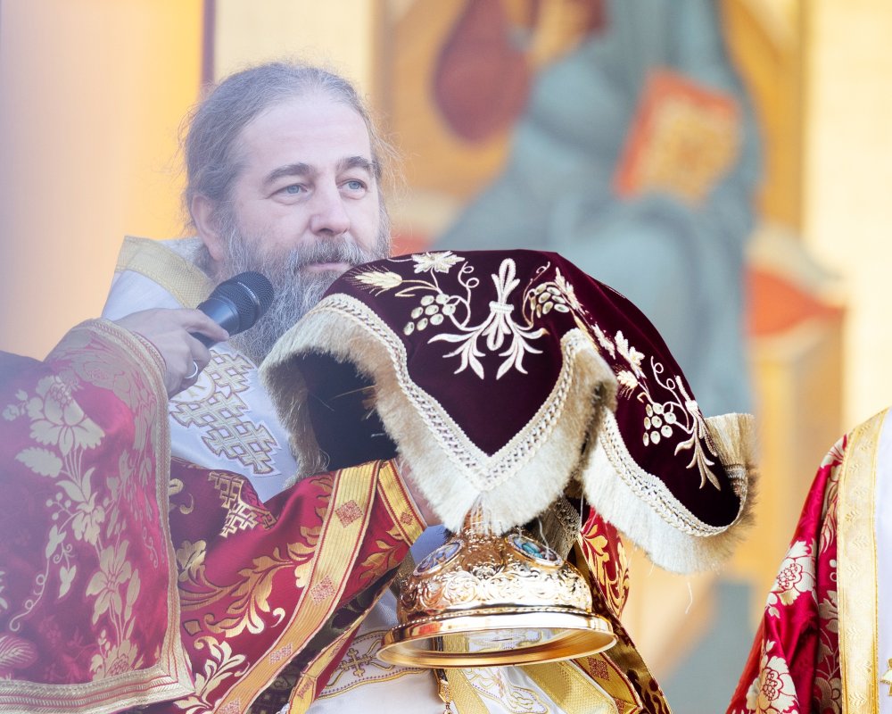 Mucenicul Dimitrie cinstit la București de Arhiepiscopul Ciprului 313327