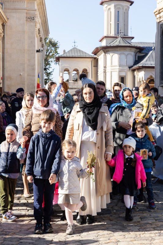 Mucenicul Dimitrie cinstit la București de Arhiepiscopul Ciprului 313330