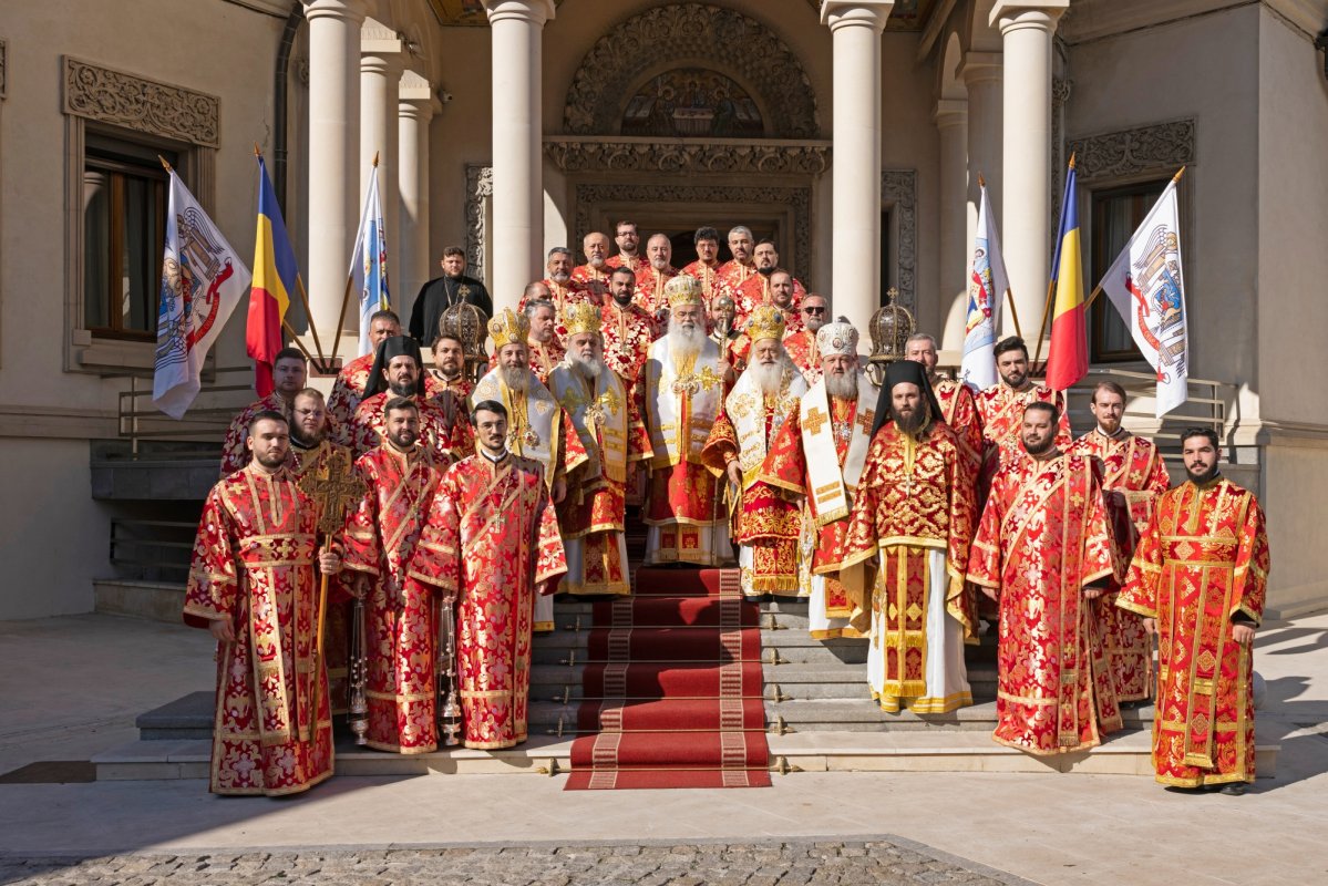 Mucenicul Dimitrie cinstit la București de Arhiepiscopul Ciprului 313331