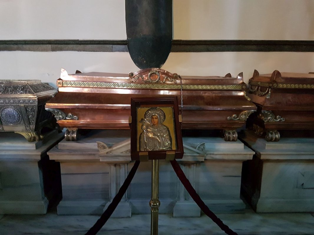 Sfântul Ierarh Iachint şi Sfânta Teofana Basarab, doi isihaşti contemporani 313941