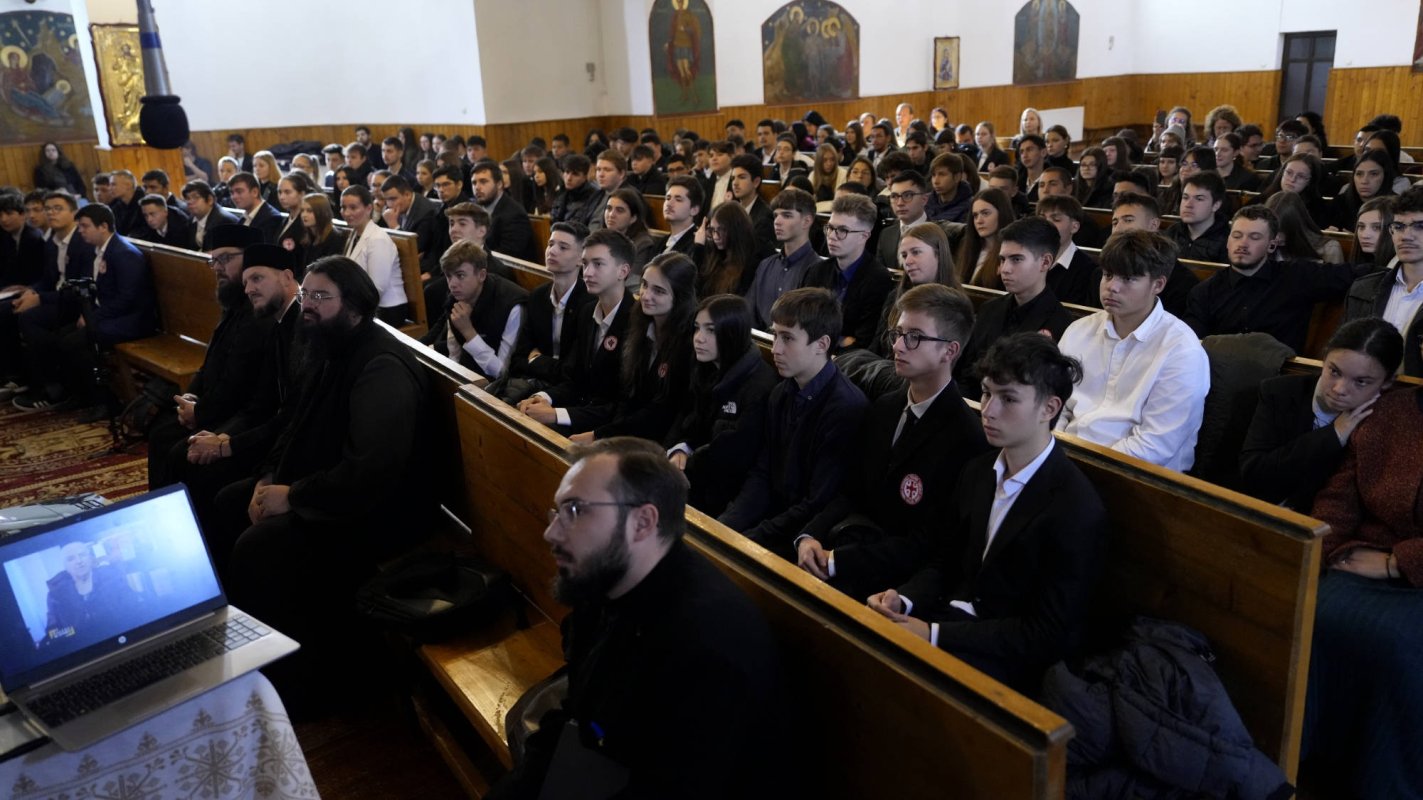 Simpozion la Braşov despre părintele Dumitru Stăniloae 313893