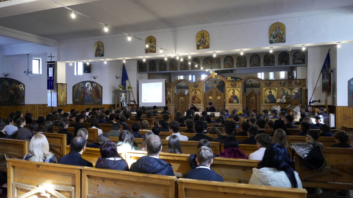 Simpozion la Braşov despre părintele Dumitru Stăniloae 313901