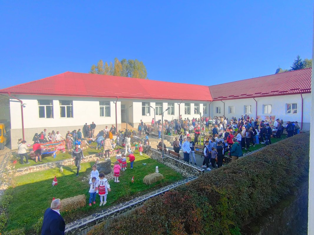 „Festivalul toamnei” într‑o localitate argeşeană 314030