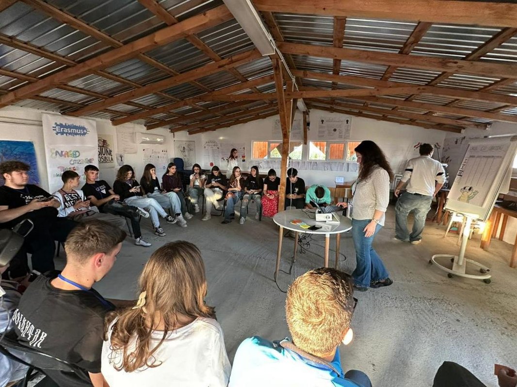 Tabere pentru tineri organizate în Episcopia Caransebeșului 314033