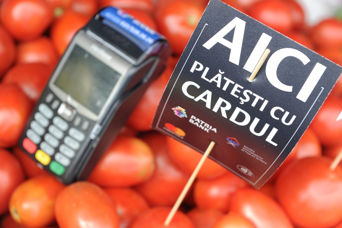 Plățile cu numerar pierd teren 314069