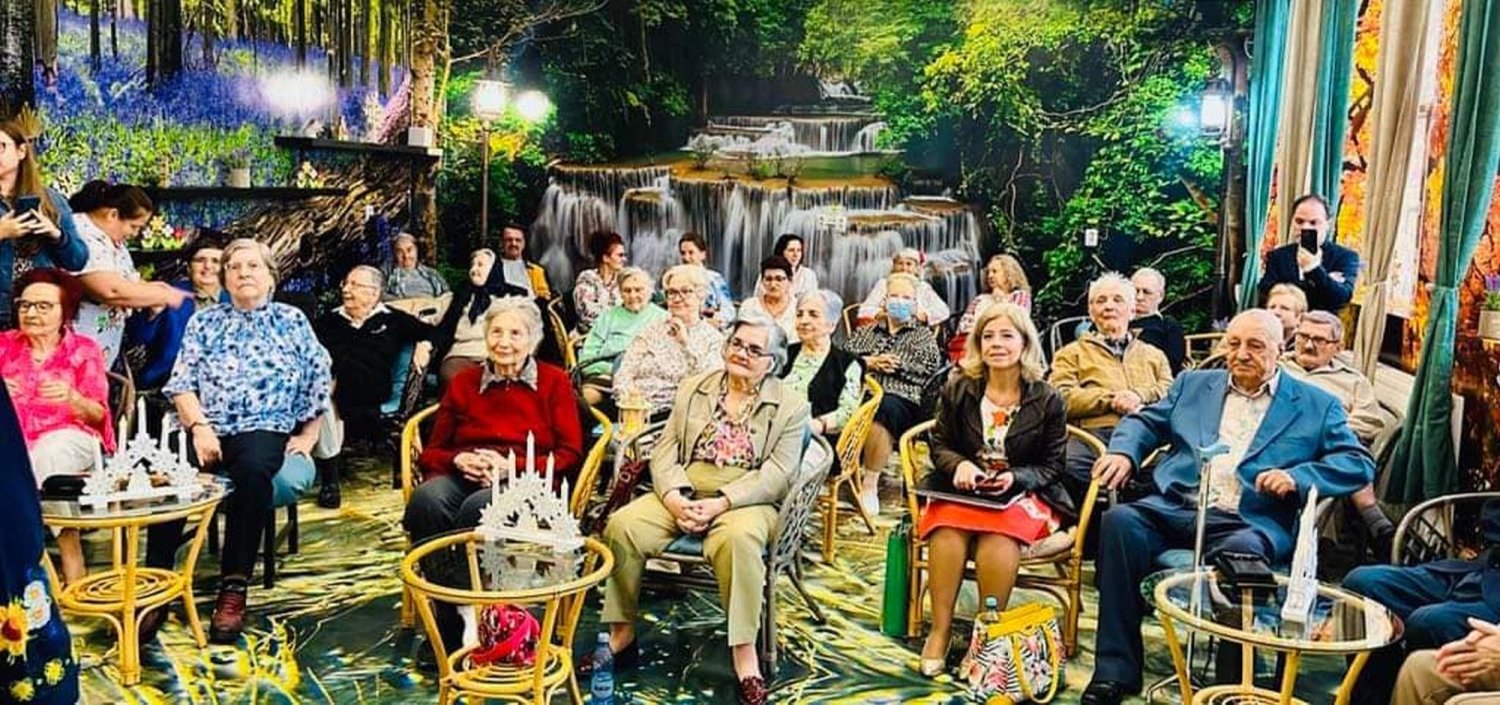 Un loc de adoptat bunici 314135