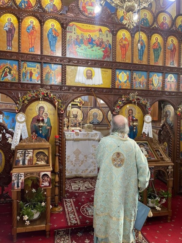 Binecuvântarea lucrărilor de la o biserică din județul Arad 314459