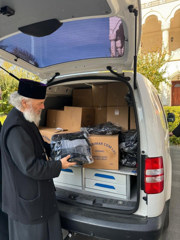 Daruri pentru sinistraţii din judeţul Galaţi de la Mănăstirea Hadâmbu 314442