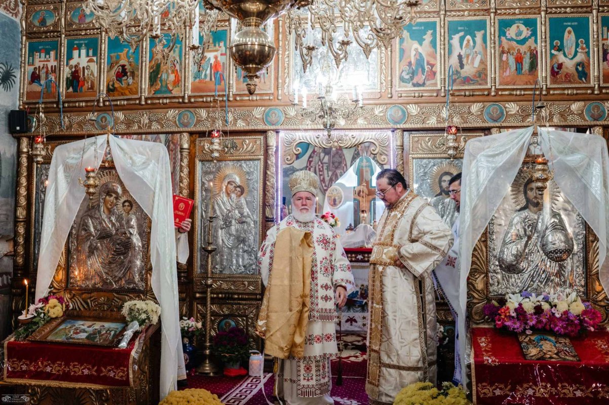 Hirotonie la biserica din Dorobanțu 314453