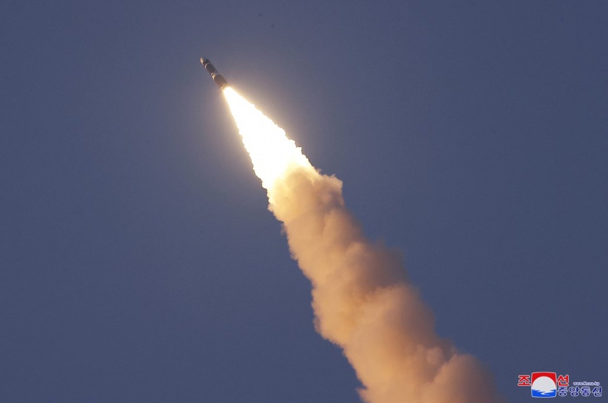 Rachete și soldați nord-coreeni în sprijinul Moscovei 314416