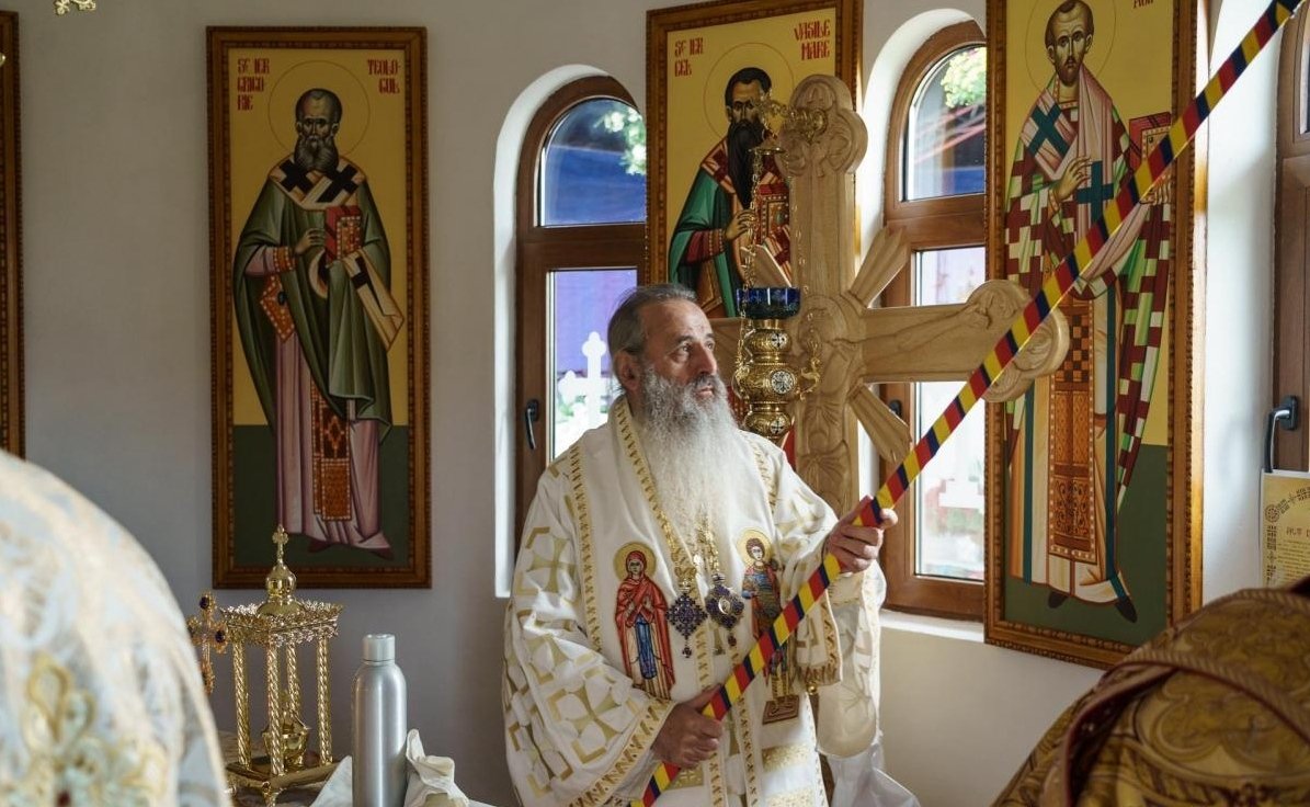 Veșmântul harului pentru două biserici din județul Botoșani 314429