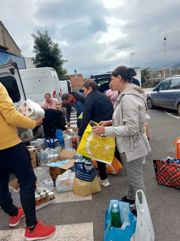 Solidaritatea românilor, un far de speranță în faţa tragediei spaniole 314734