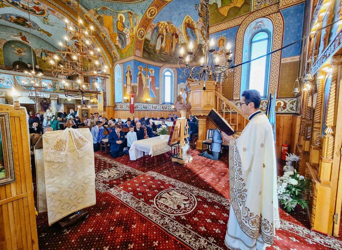 Hramul bisericii din localitatea bistriţeană Buduş 314992