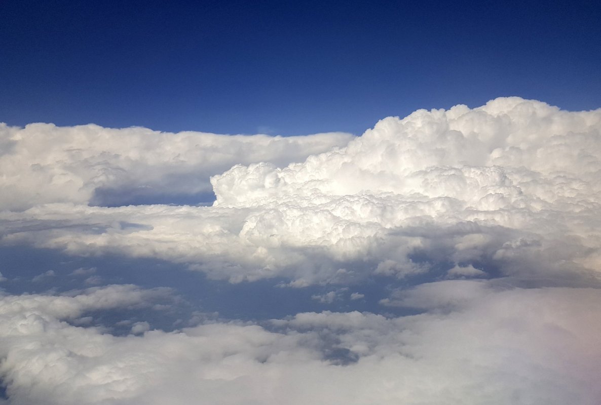 Avion specializat în creșterea precipitaţiilor 315183