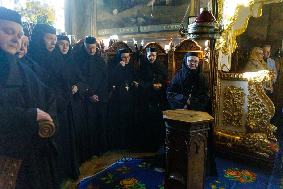 Hramul Mănăstirii Agapia 315250