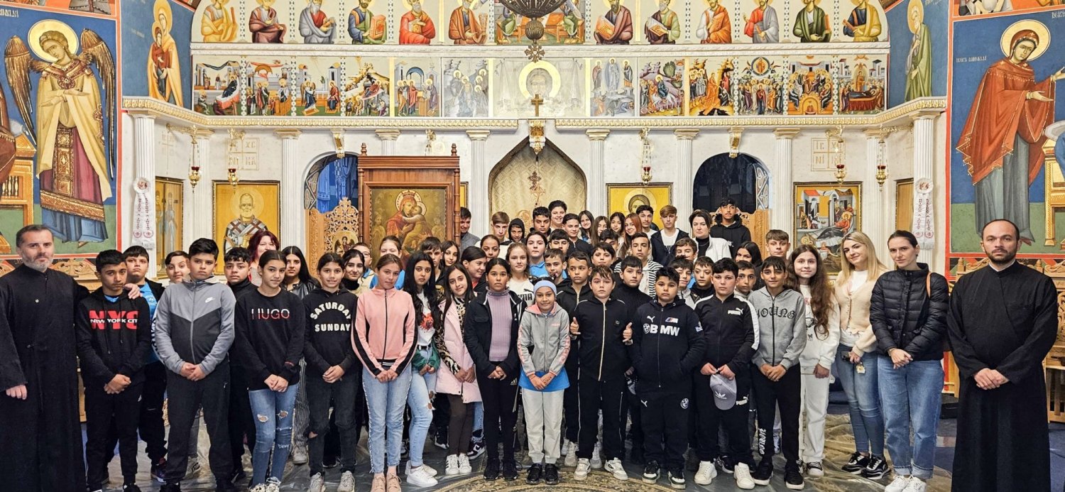 Programul de catehizare „Sfânta Liturghie - mijloc de însănătoșire a celor bolnavi” 315224