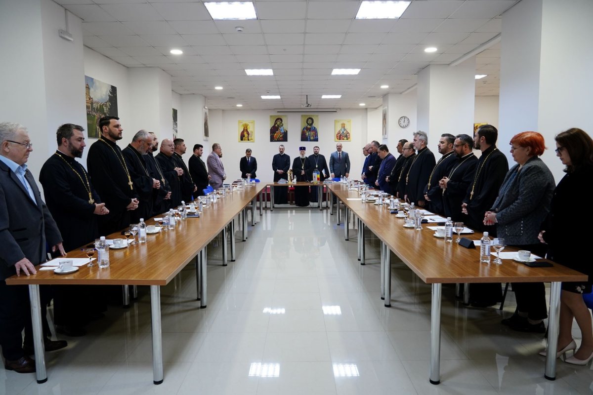 Şedinţa Consiliului eparhial al Arhiepiscopiei Târgoviştei 315230