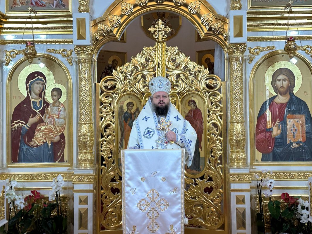 Sfinții Arhangheli cinstiți la Paraclisul Catedralei Naționale 315222