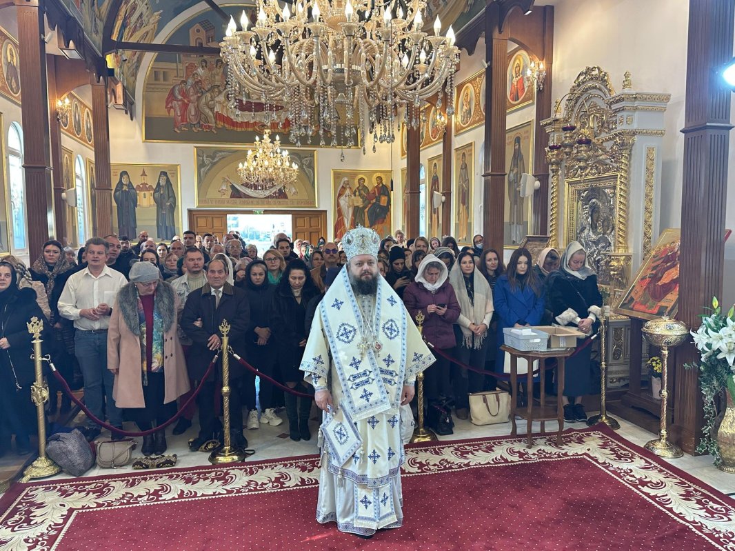 Sfinții Arhangheli cinstiți la Paraclisul Catedralei Naționale 315223