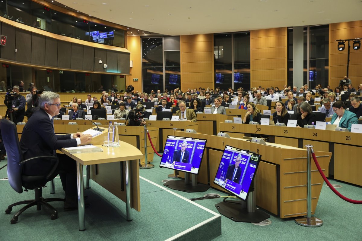 Audieri de confirmare pentru comisarii desemnați  315434