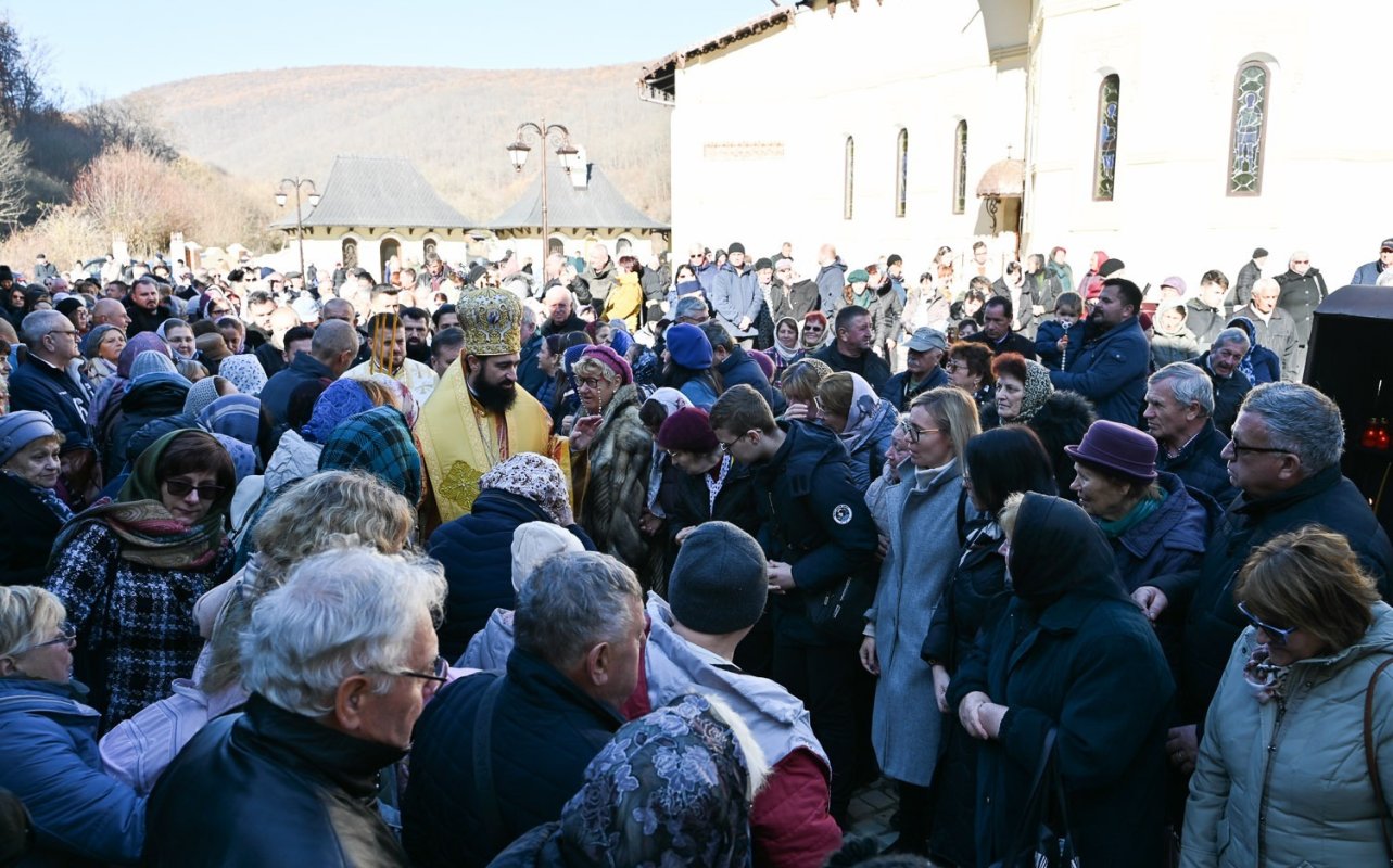 Pomenirea Sfântului Ierarh Nectarie la Schitul Nandru, Hunedoara 315459