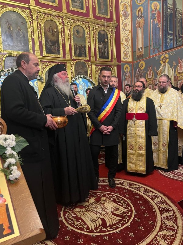 Momente de bucurie în două parohii din Banat  315623