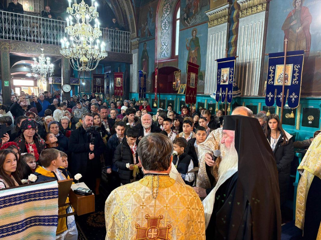 Momente de bucurie în două parohii din Banat  315626